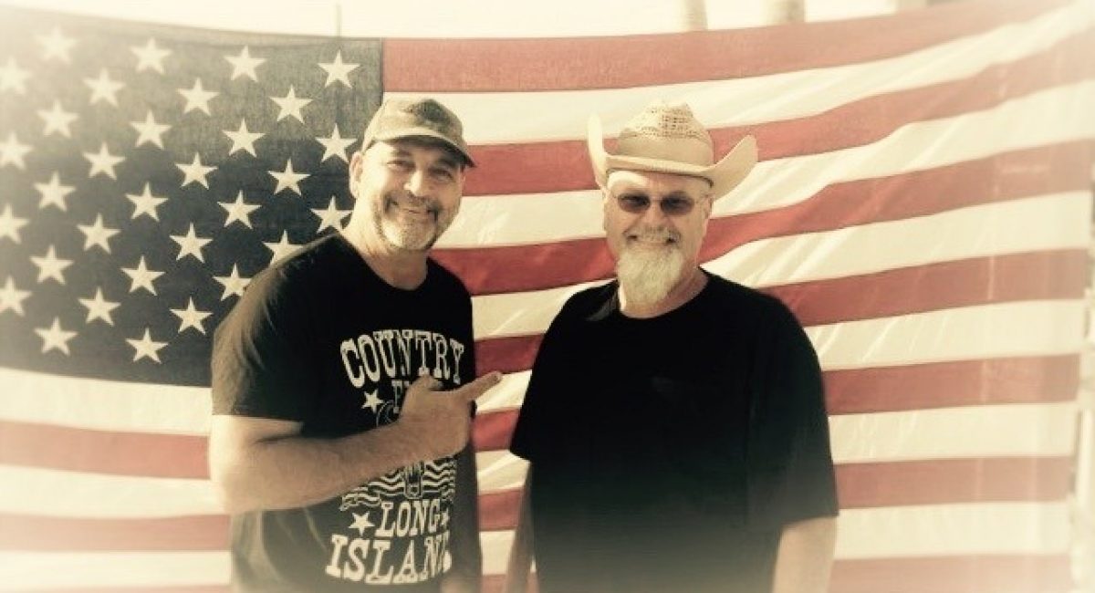 Rob n Gene US flag